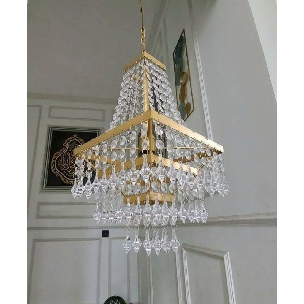 lampu gantung kristal, kristal akrilik, lampu gantung dekorasi, lampu hias pelaminan