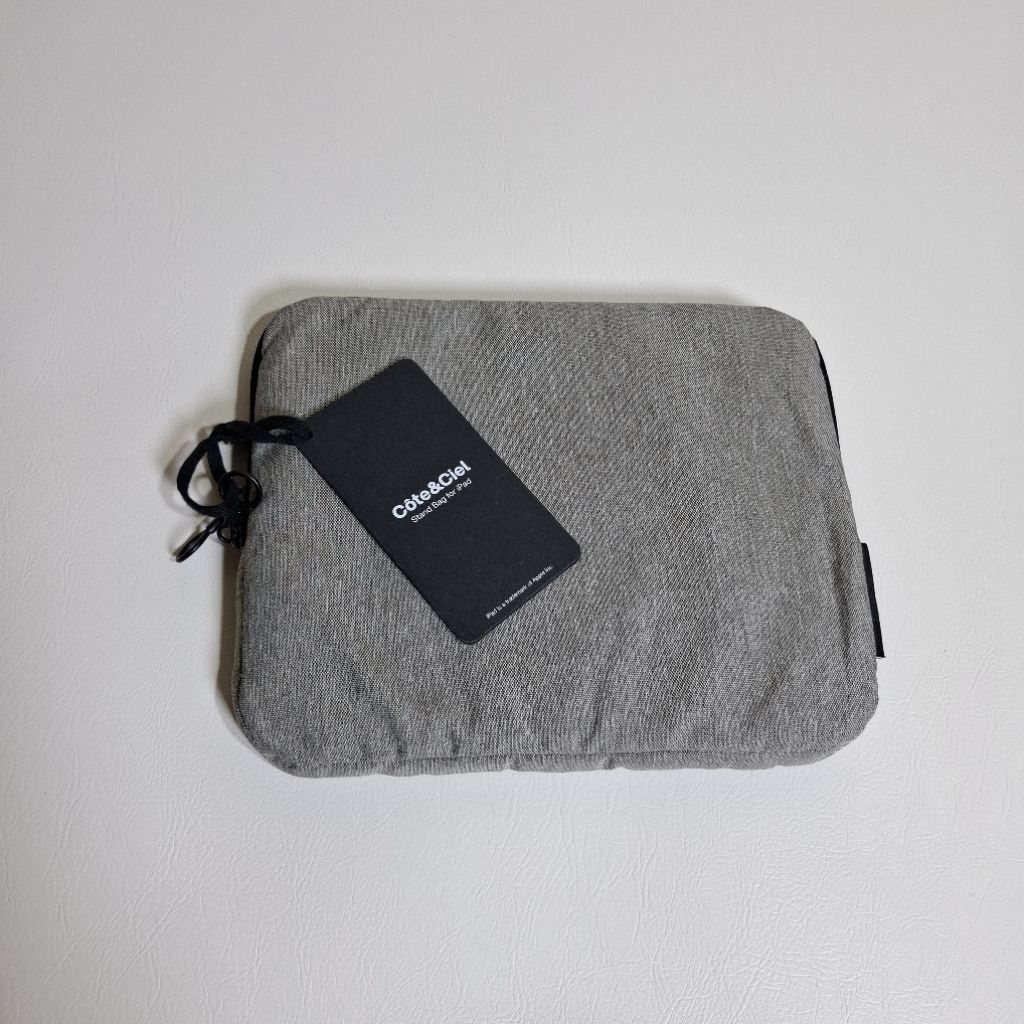 Cote & Ciel Stand Bag For Ipad