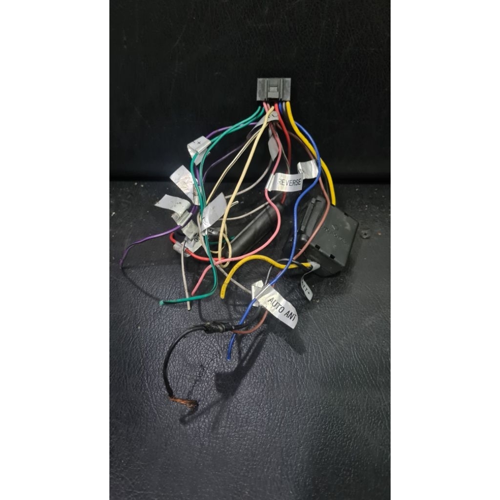 Soket Jack Head Unit Audio mobil  China 16 pin bekas