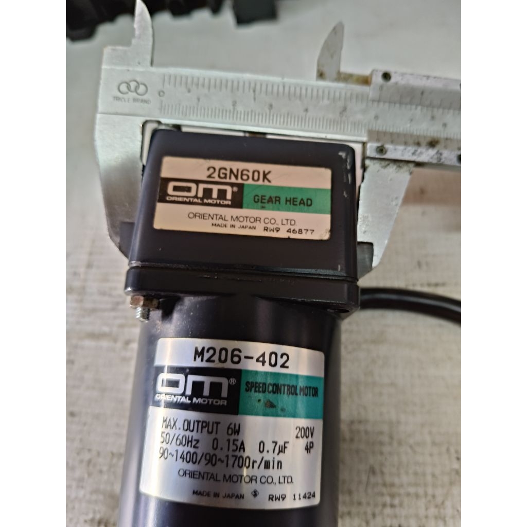 oriental motor gearbox 6w 220V