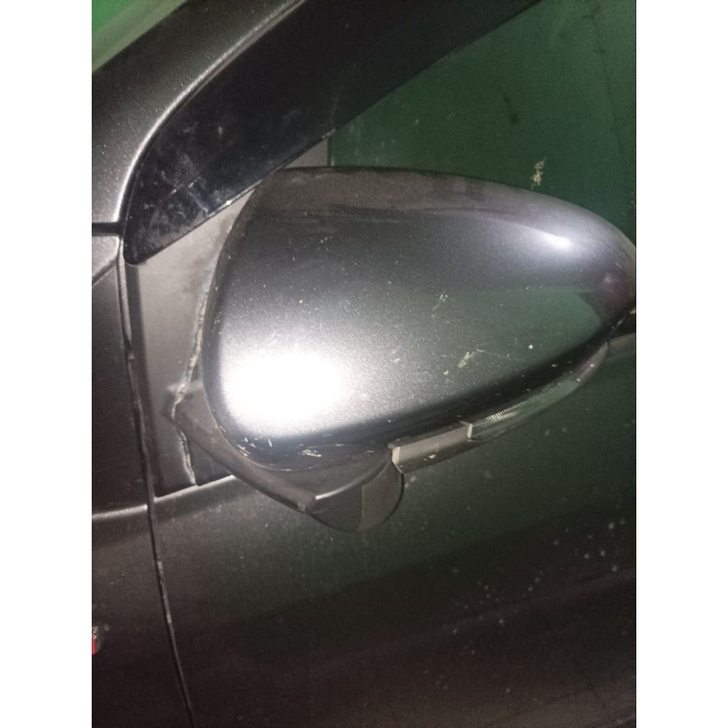 Spion mobil ayla 2019 tipe 1.2R