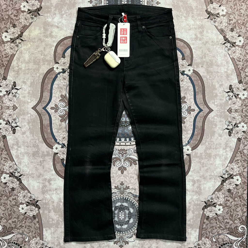 Uniqlo Reguler Bootcut Jeans Size 26
