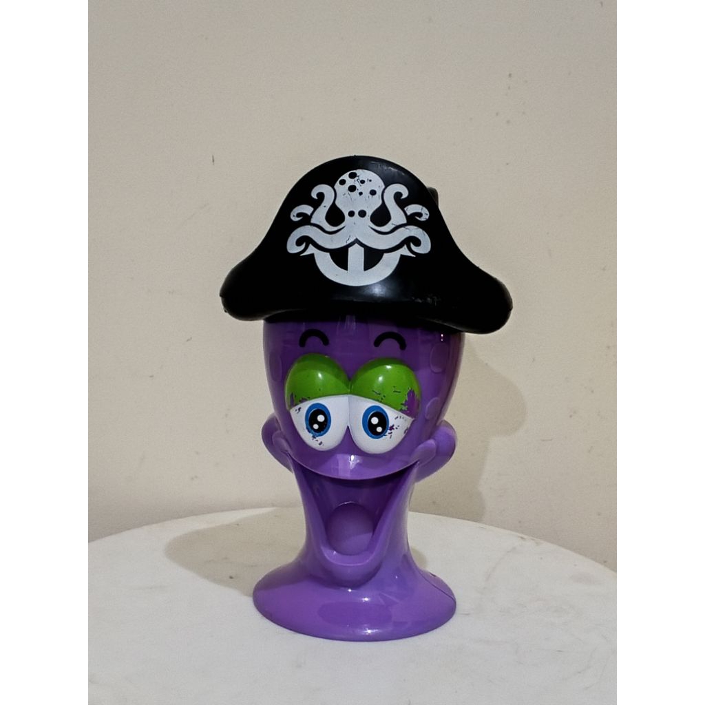 Figure Octopus Captain