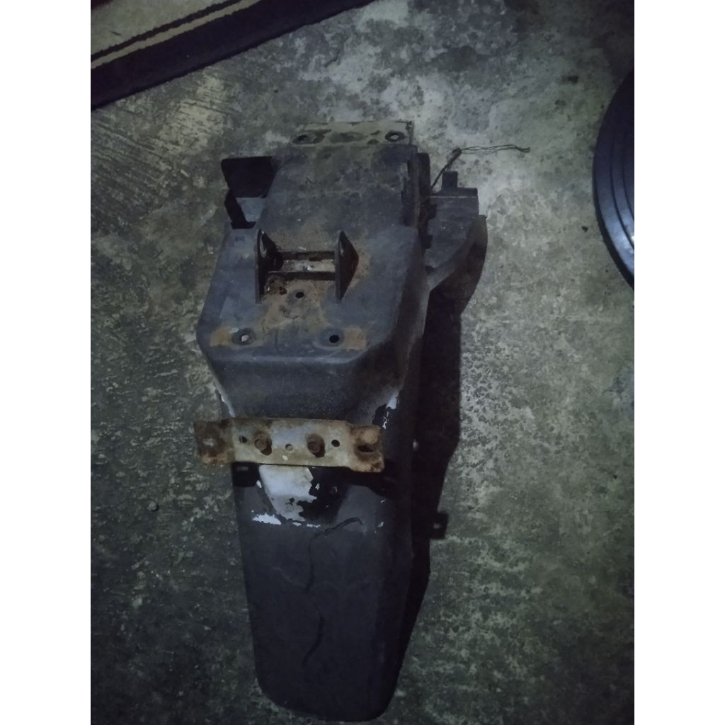 Spakbor slebor selebor belakang Suzuki tornado GS original
