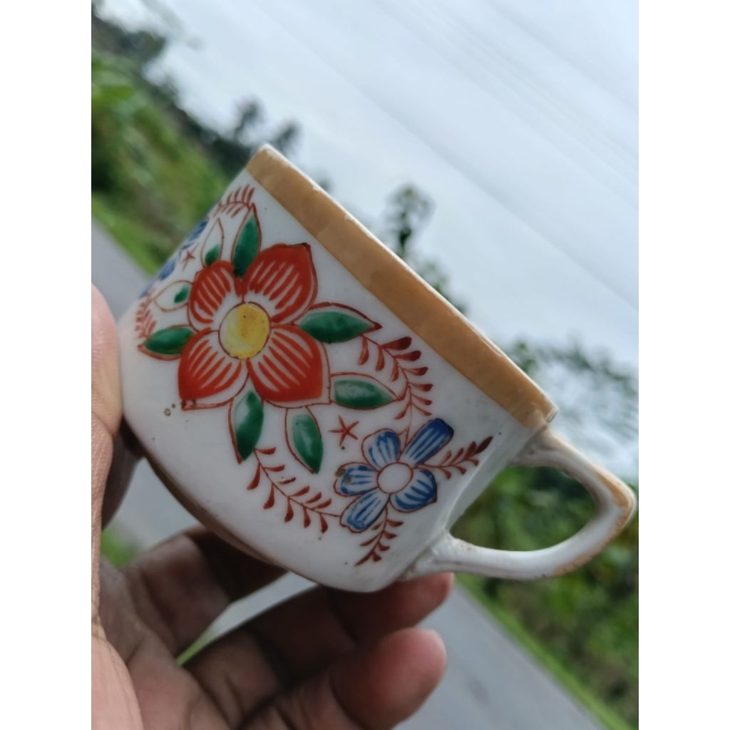 Cangkir kopi jadul klasik ndeso warisan simbah