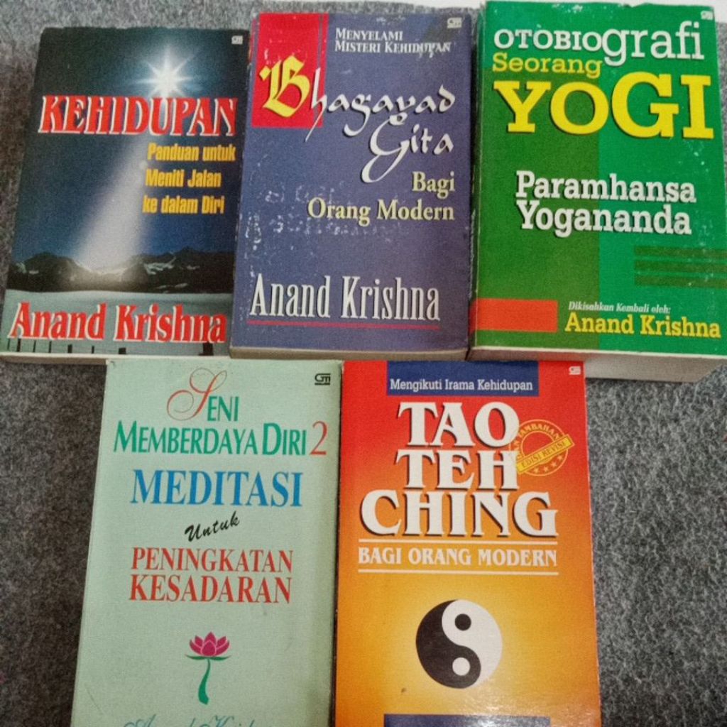 BUKU BACAAN ANAND KRISHNA
