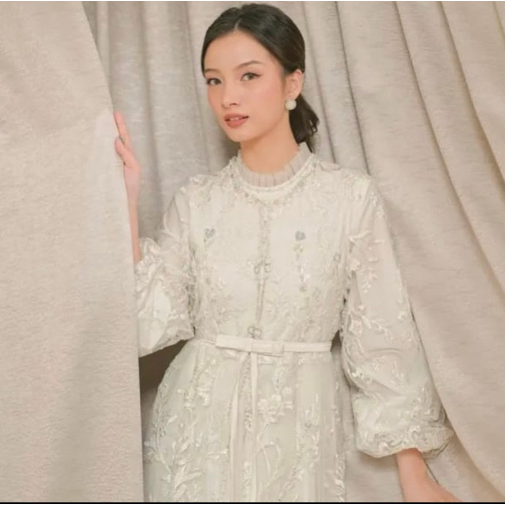 ivory studio preloved