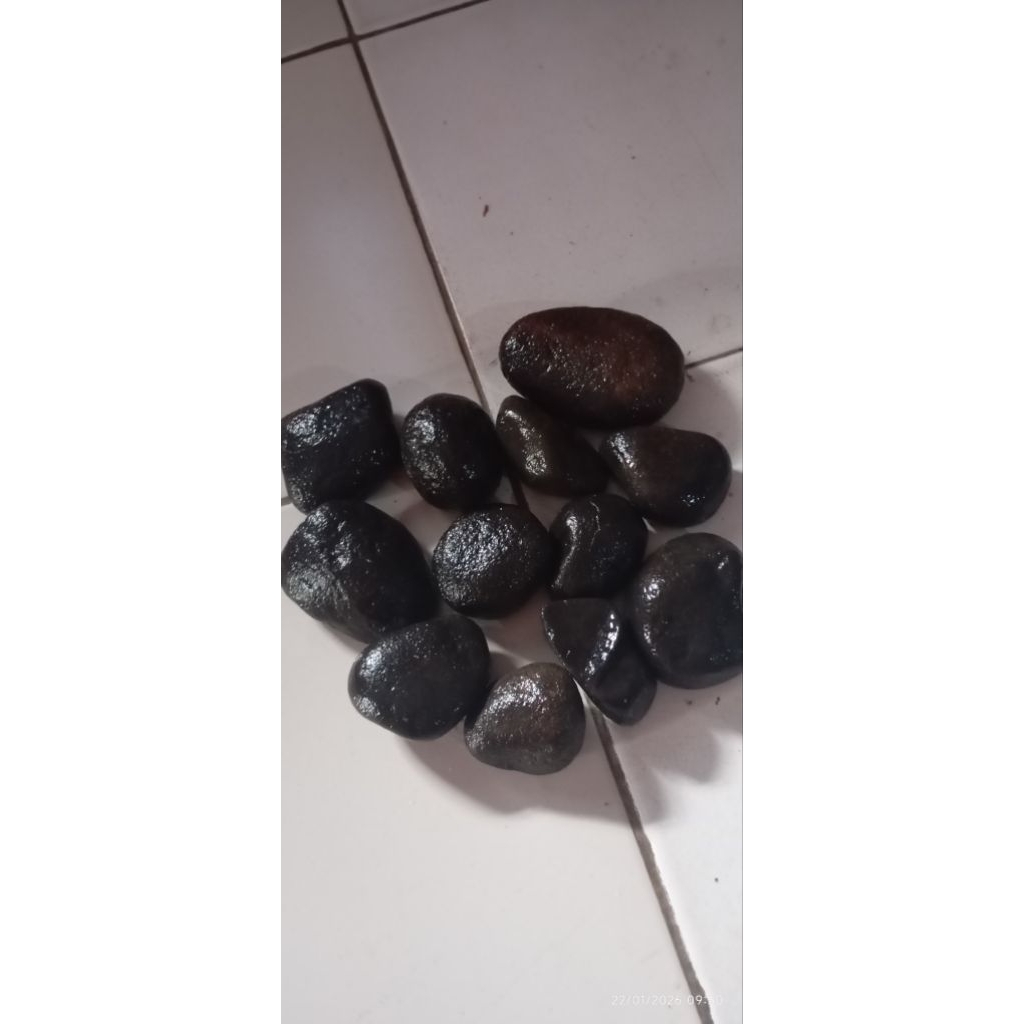 batu kali untuk membersihkan Daki