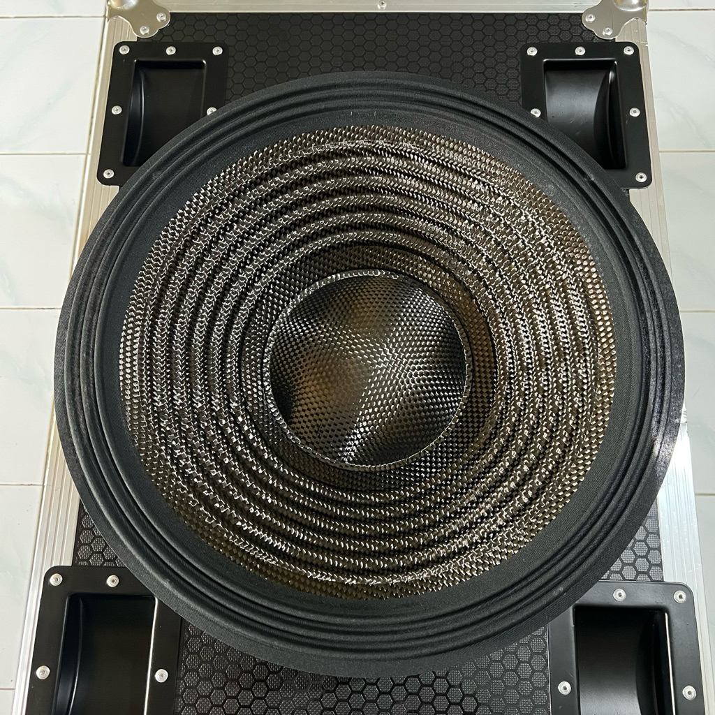 Daun Carbon Speaker 18 inch VC 5