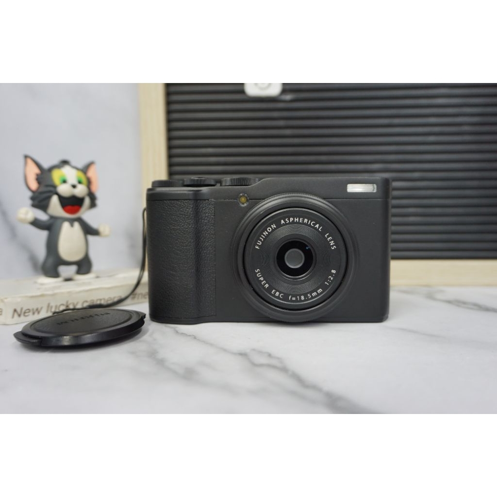 FujiFilm XF10 Compact Premium Camera