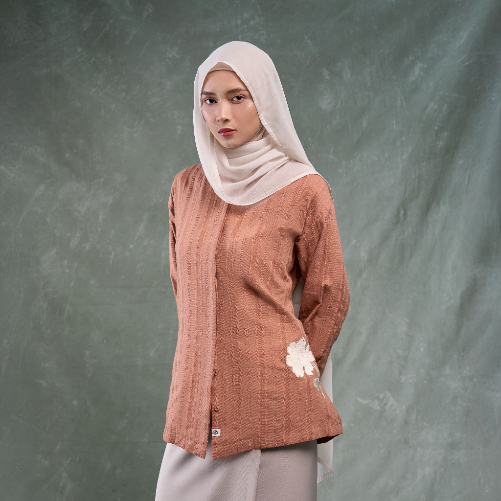 napocut Apparel  - Hanan Top - Kemeja/Atasan Wanita Bordir Bunga Sarimbit Lebaran
