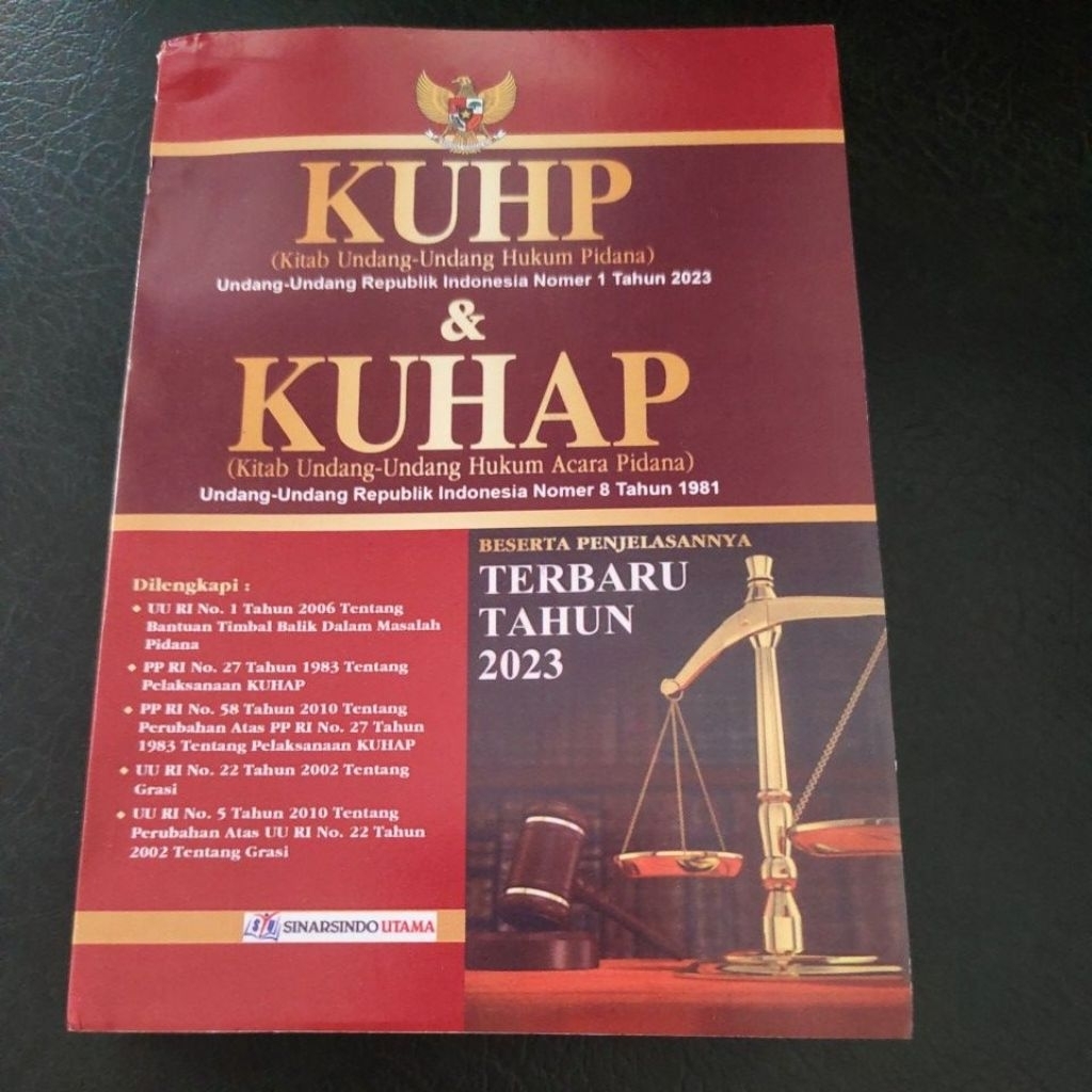 Buku KUHP dan KUHAP  Disertai Penjelasan Tahun 2023