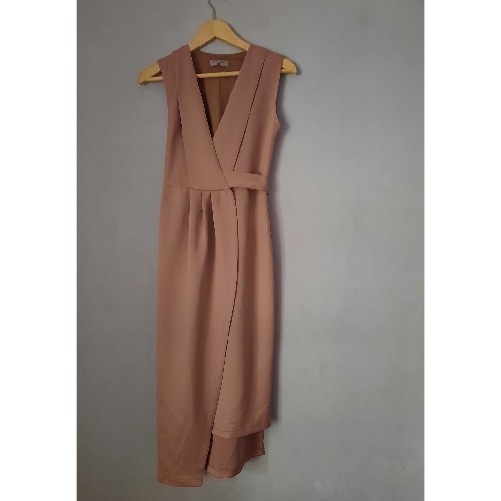 Preloved At Vezzo Dress Pesta Premium