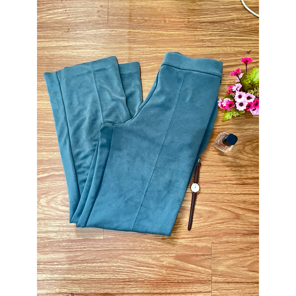 PRELOVED Celana Double face Uniqlo kulot(warna pudar)