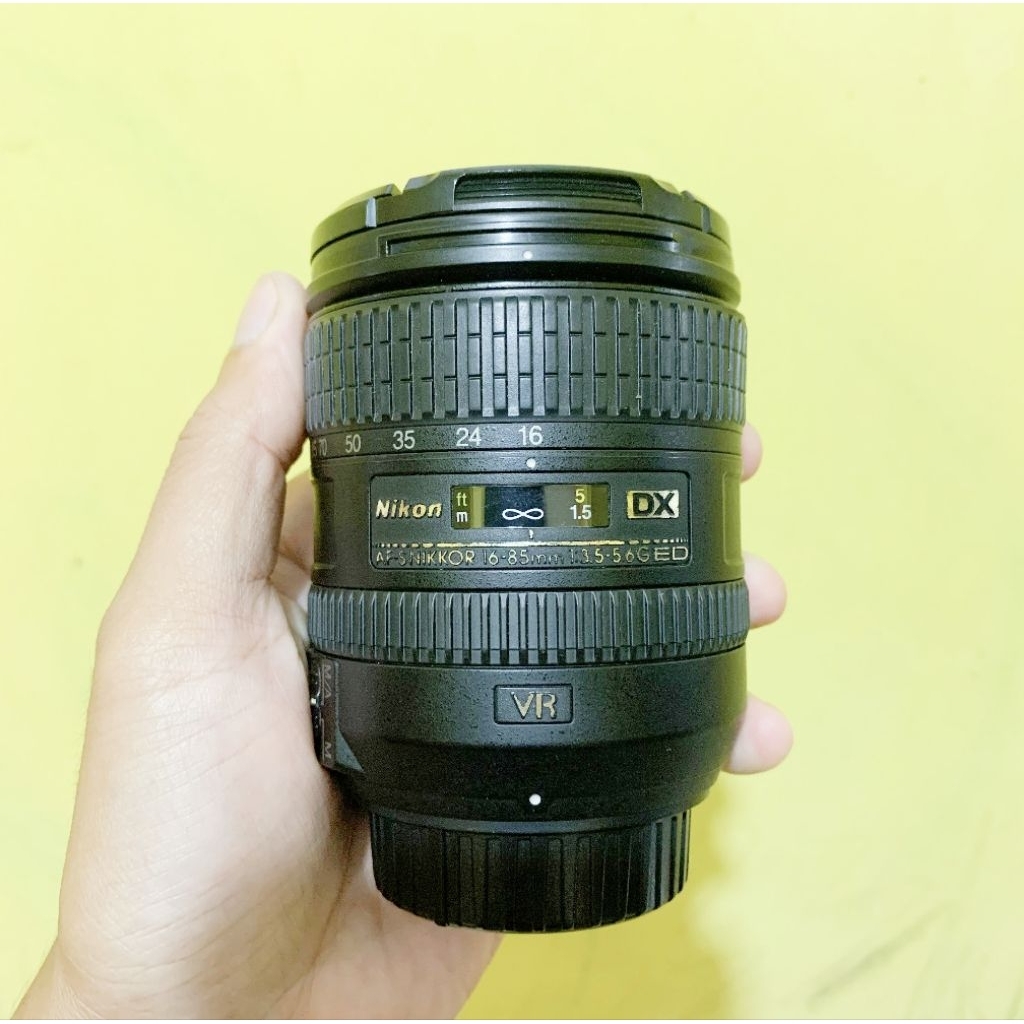 Nikon 16-85mm VR / Afs nikon 16-85mm like new