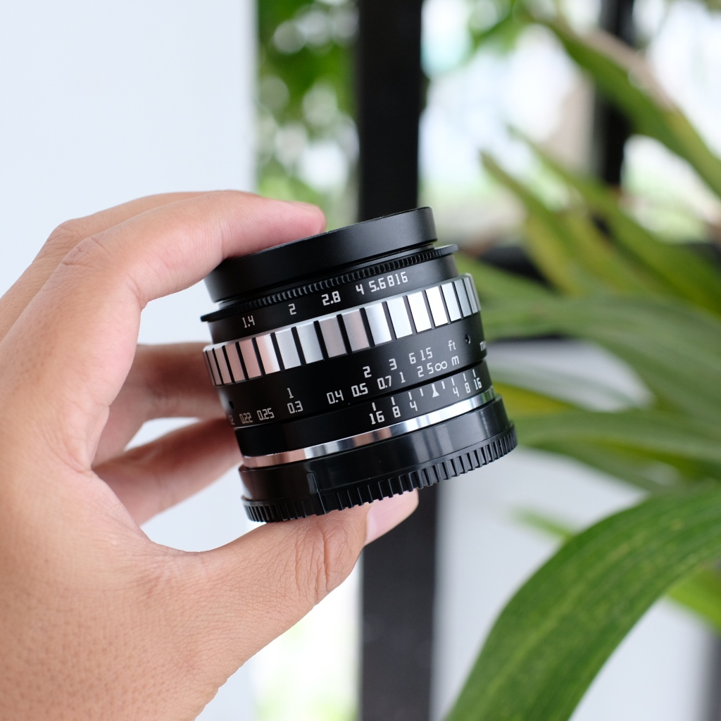 TTARTISANS 23mm F1.4 SONY Mulus Optik Bersih A6000 A6300 A6400 A6500 ZVE10 A5000 LENSA MANUAL