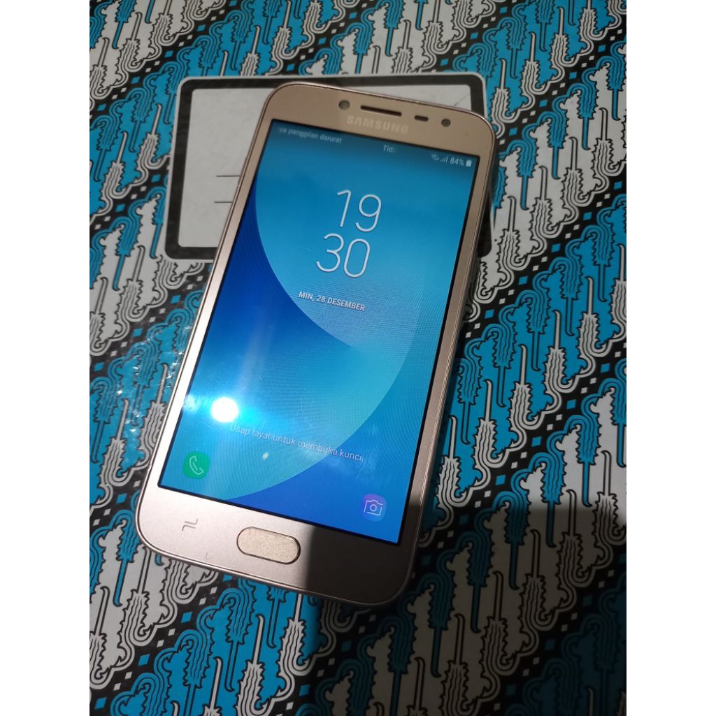 Samsung J2 Pro Ram 2/ 32 gb. HP saja normal segel tanpa minus
