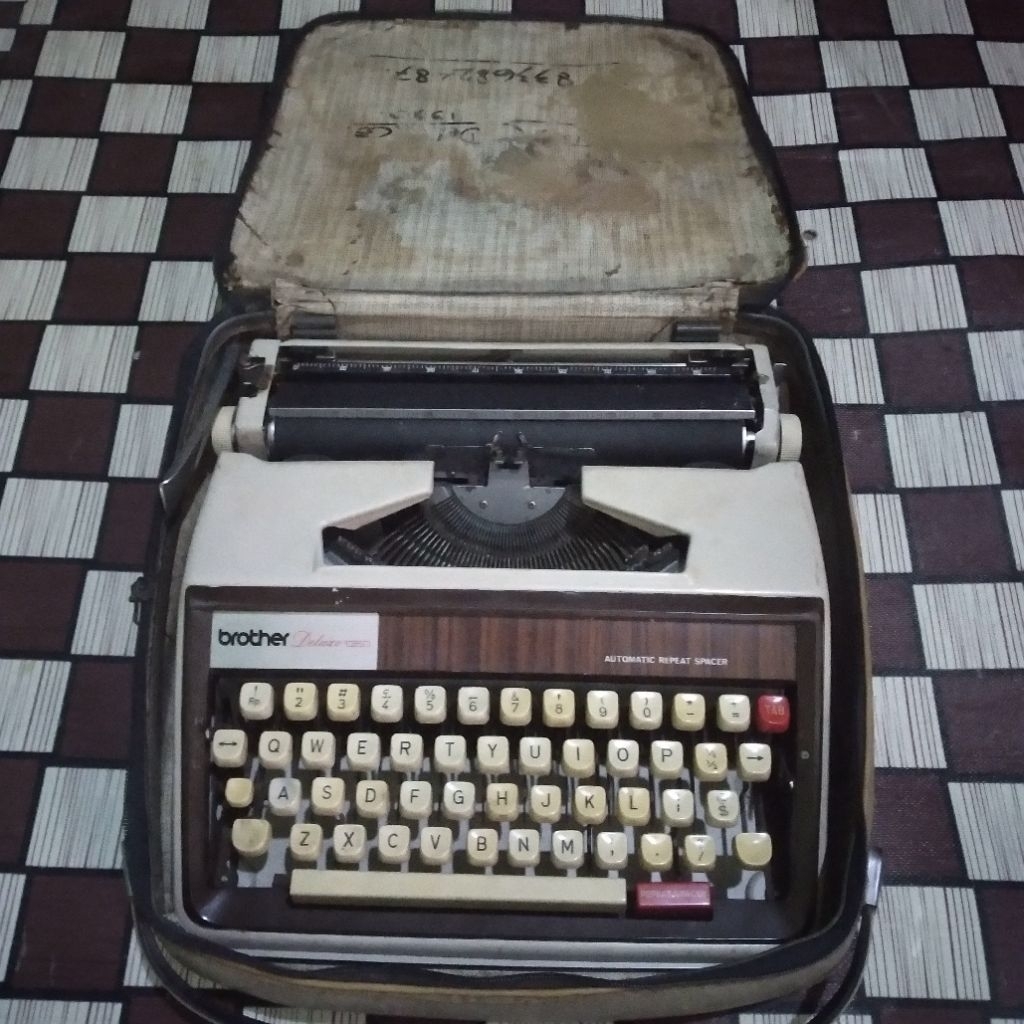 mesin ketik tik brother dluxe koper tr nagoya jepang jadul lawas unik antik murah