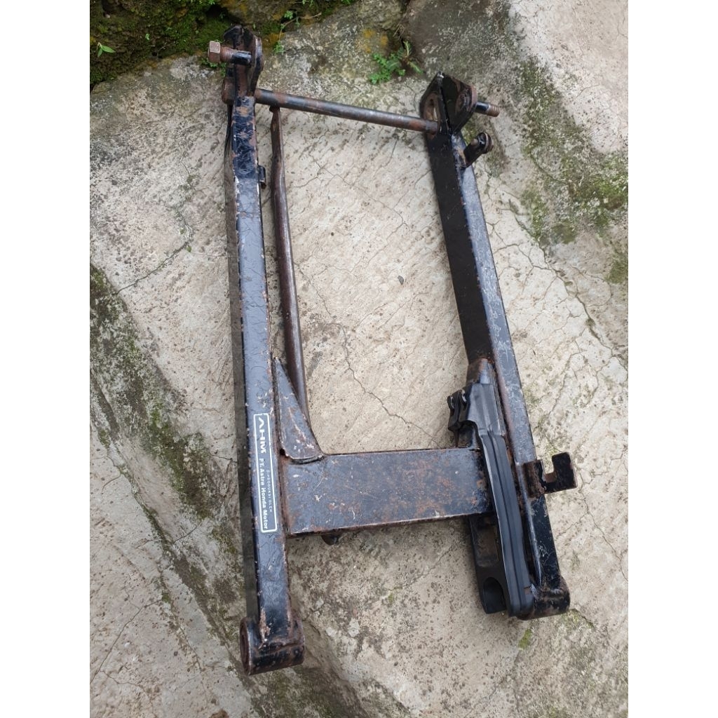 Swing Arm Capit udang Honda Revo Absolut / Supra FI Injeksi , Supra fit / Blade Original