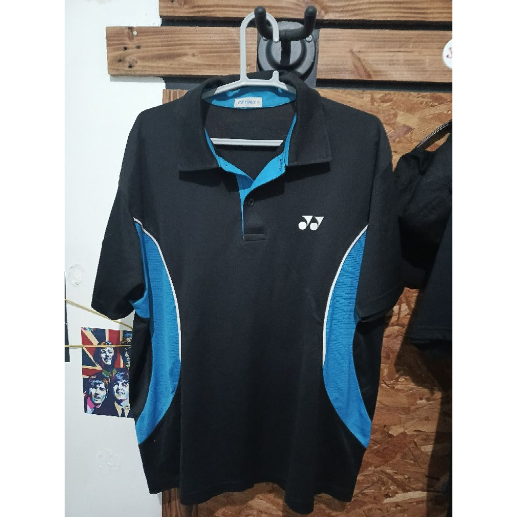 Jersey badminton bekas layak pakai