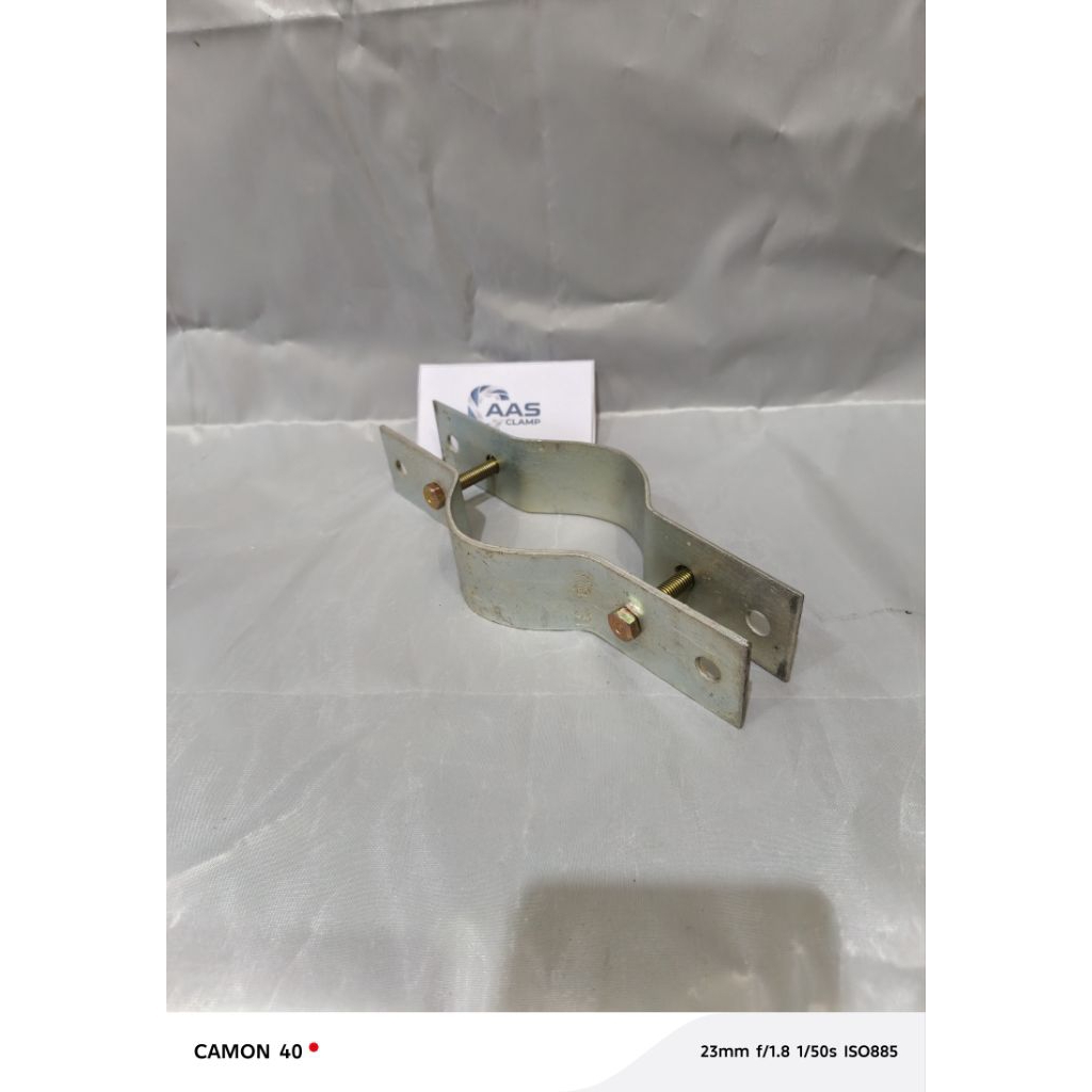 clamp pole lubang 4 / klem pool lubang 4 / clam tiang fiber optik / aksesoris tiang /