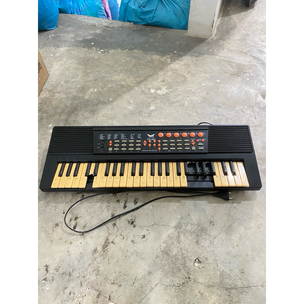 PL Piano Little Angel XTS-4900 Nyala (5 Plastik tuts patah tapi tombol asli nyala) smua tombol nyala