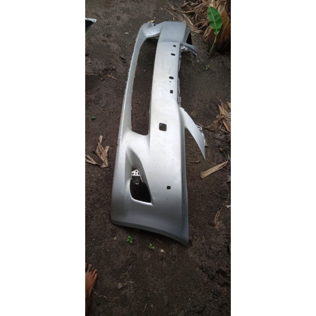 bemper depan lexus IS GSE20  2009-12