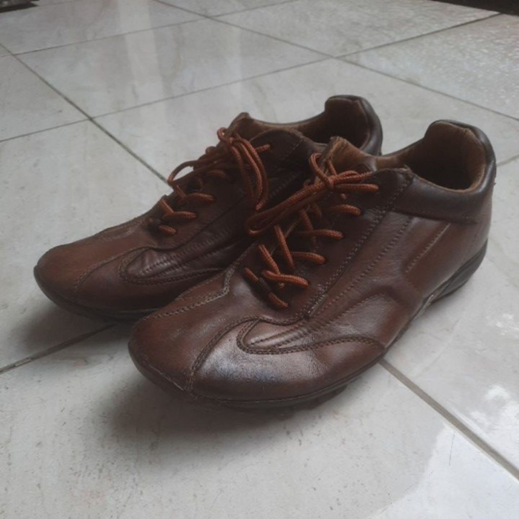 Sepatu Kulit Pria Tommy Hilfiger size 42