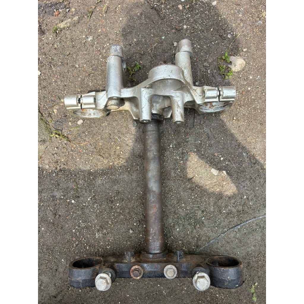 Segitiga set atas bawah yamaha byson