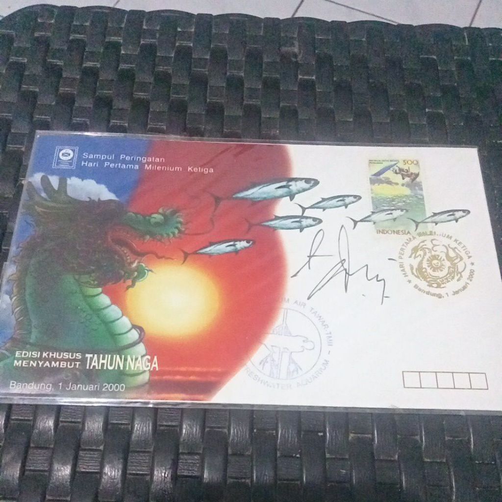Sampul Peringatan Hari Pertama Millenium Ketiga