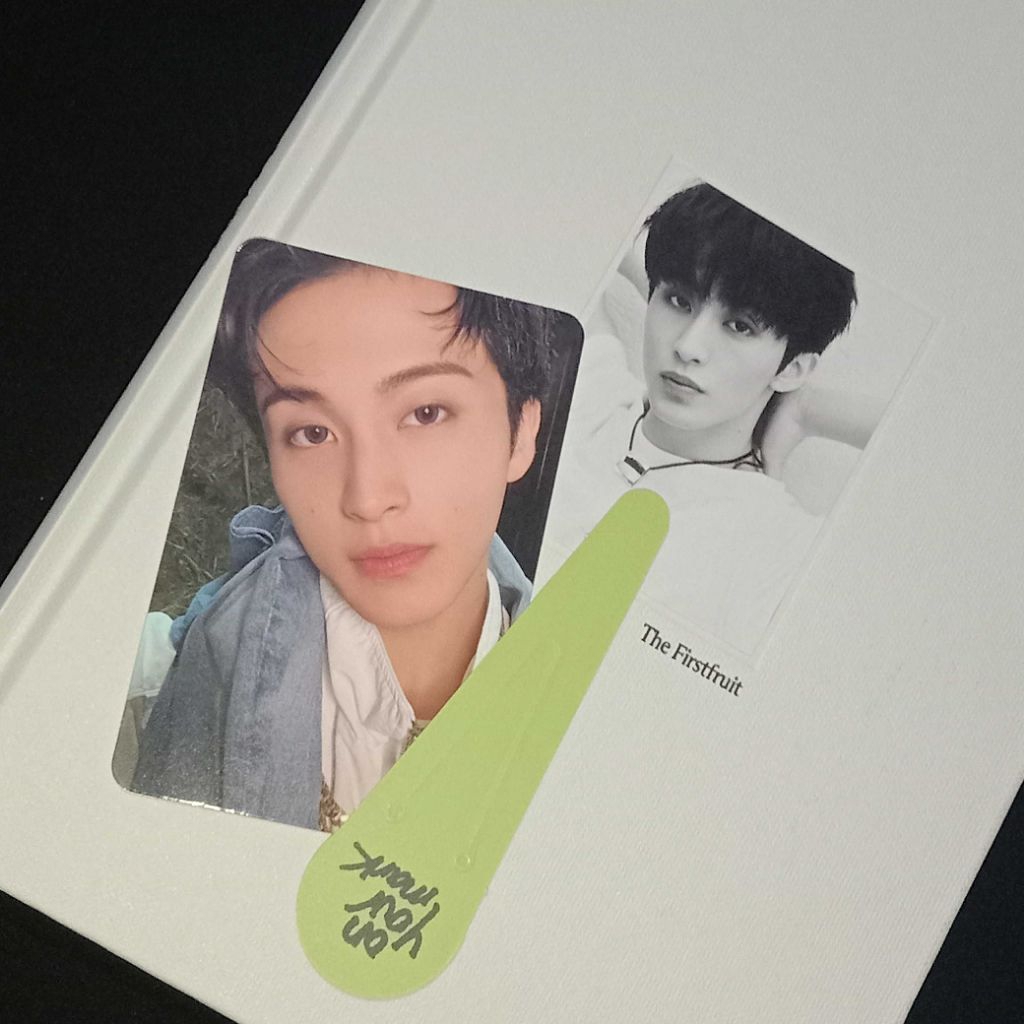 PHOTOCARD MARK THE FIRSTFRUIT PHOTOBOOK VER.