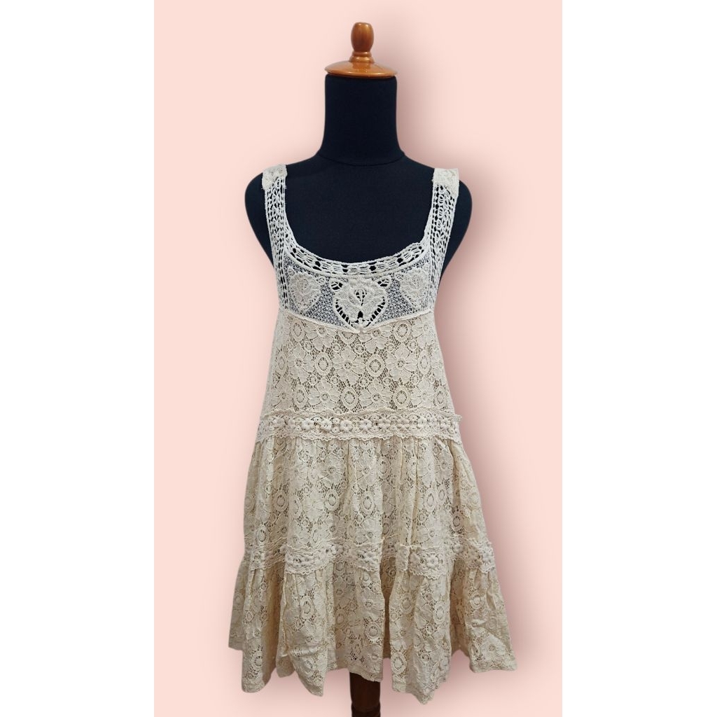 Cream Brukat Prada Bordir Babydoll Dress Brand From AVV Standard ori 100%