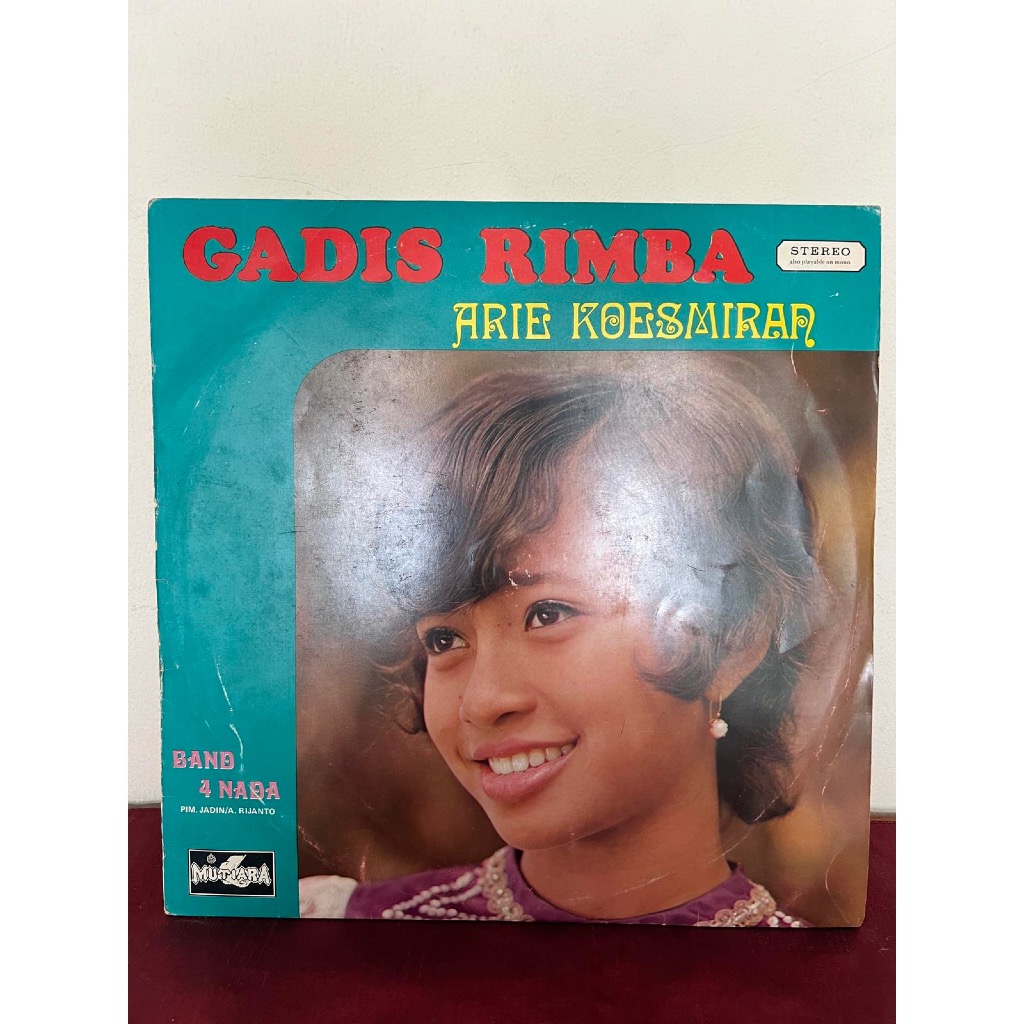 Vinyl Arie Koesmiran & Band 4 Nada – Gadis Rimba / Piringan Hitam Arie Koesmiran & Band 4 Nada – Gad