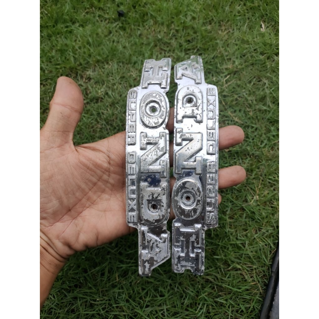 emblem tangki gl100 ori