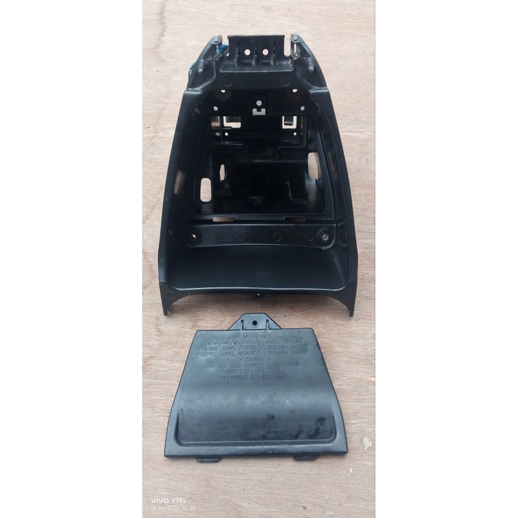 Bok Box Bagasi Yamaha Vega ZR Original Copotan Motor