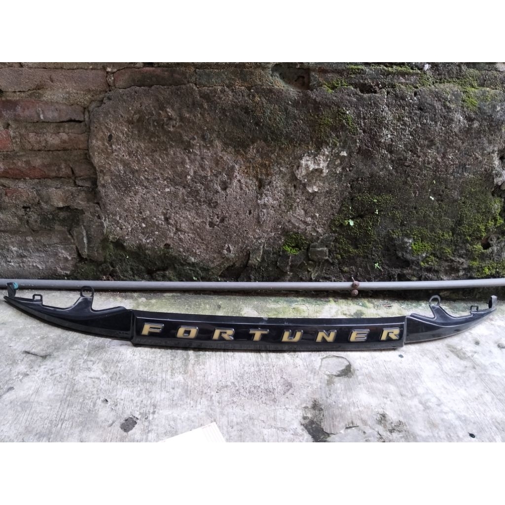 trunklid Fortuner 2016-2014