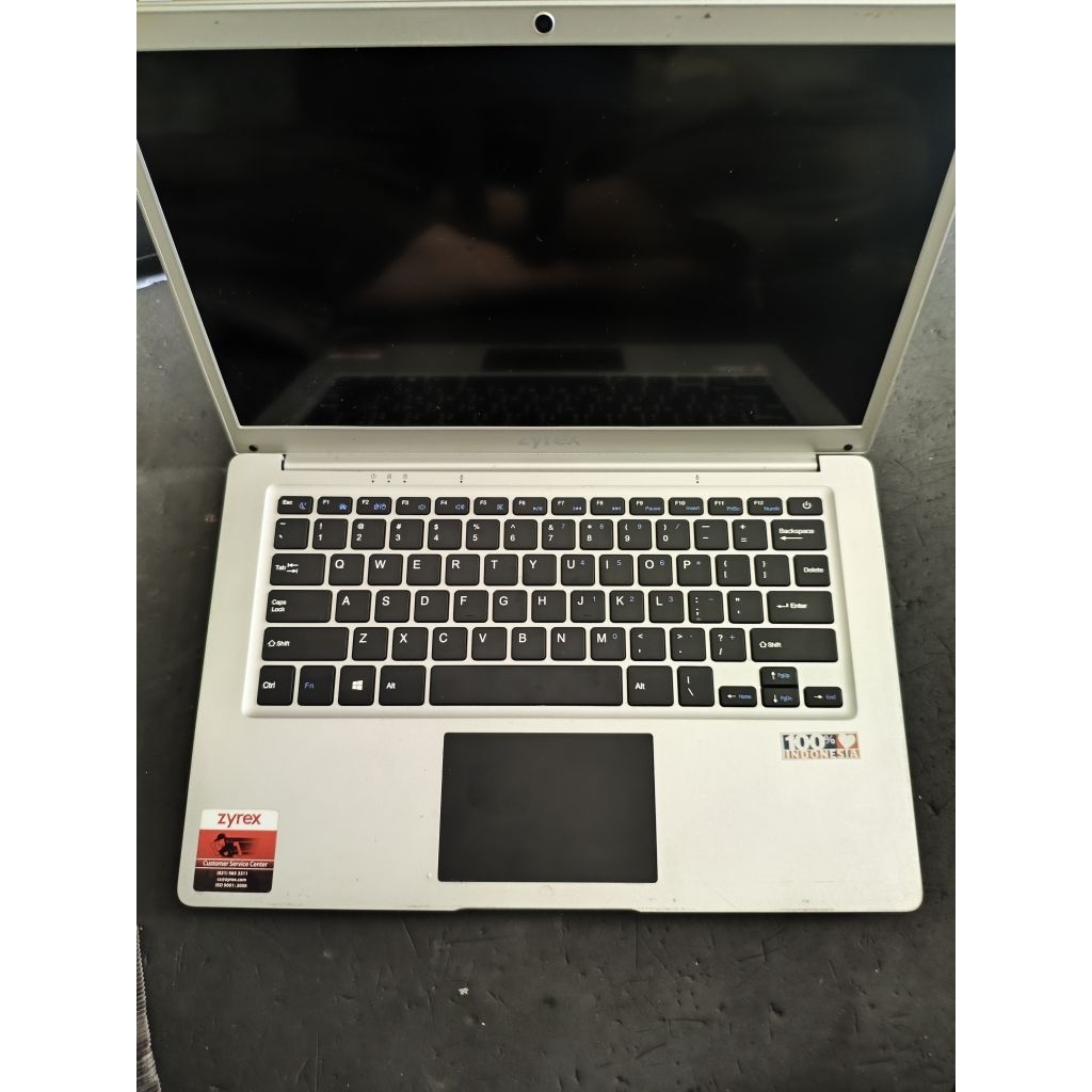 Laptop Zyrex Sky 232 14 inc Slim Mati