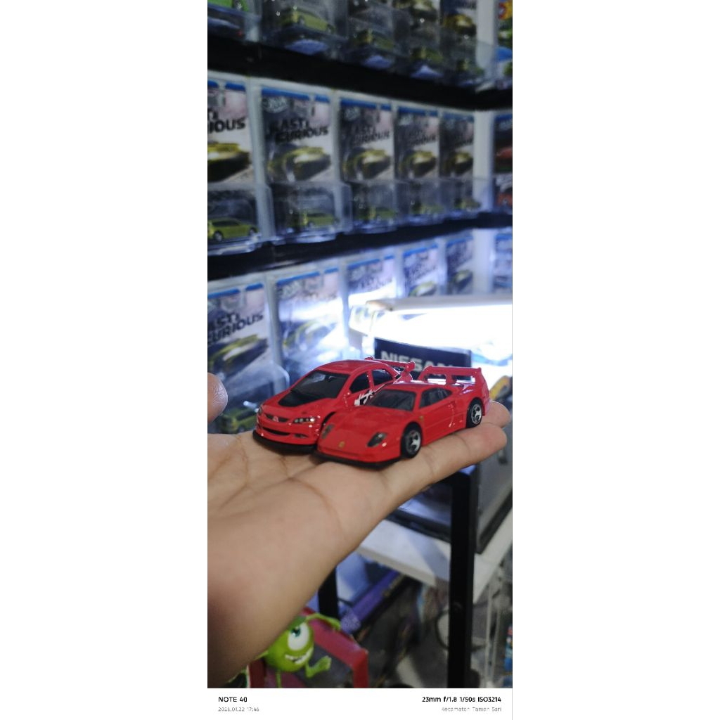 HOTWHEELS LANCER & FERRARI