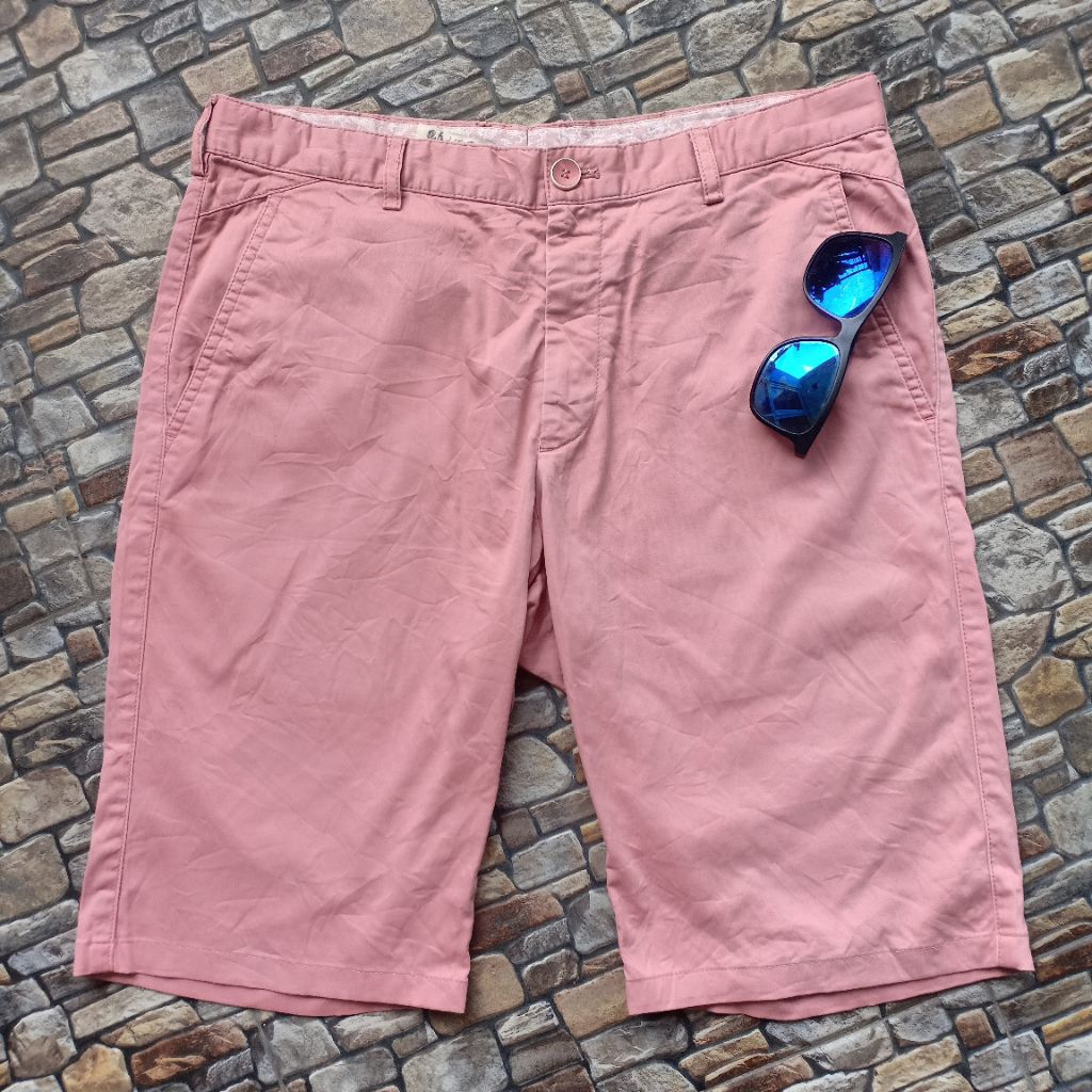 Celana pendek chino pria casual Fashion branded preloved, Celana chino katun