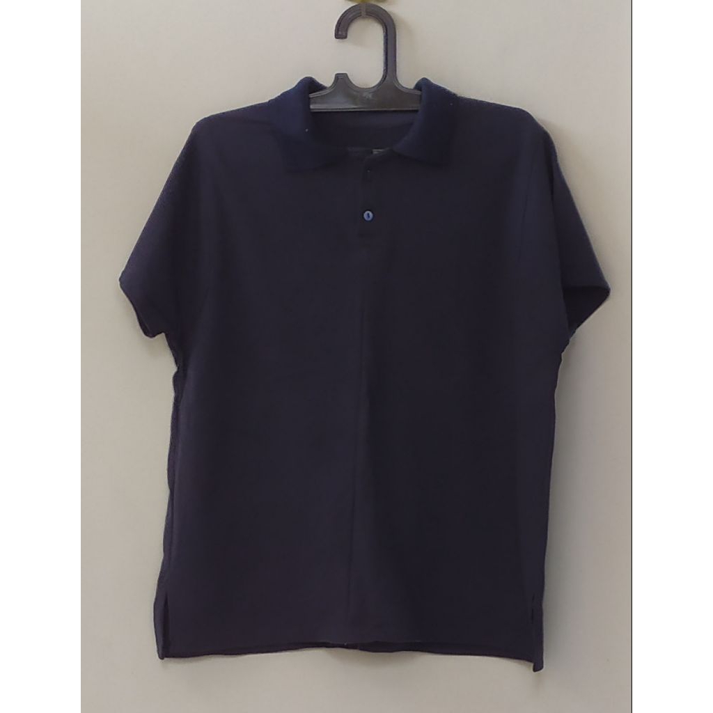 Kaos kerah pria biru dongker