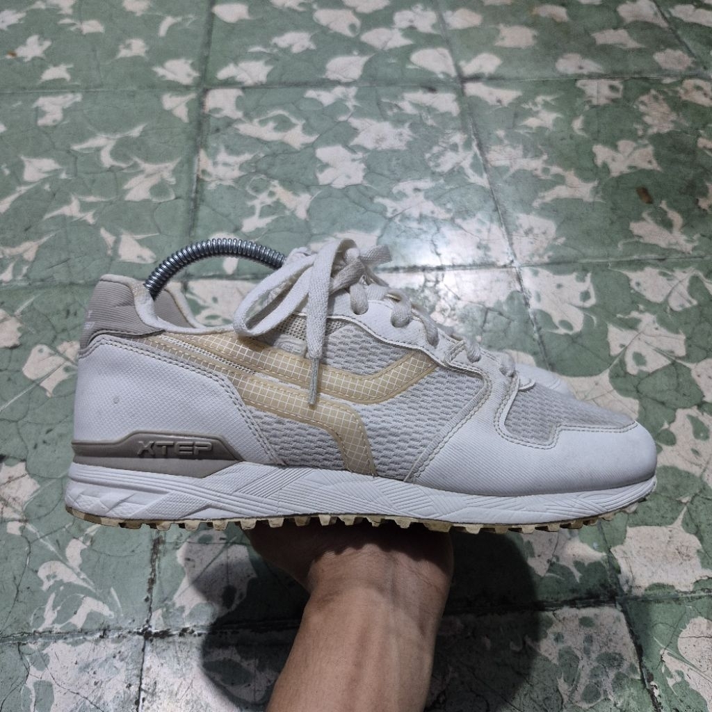Sepatu XTep Retro Pria(40)