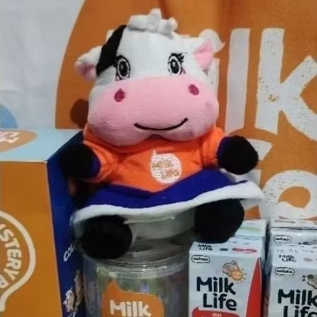 Boneka Milli Milk Life+Gelas hologram