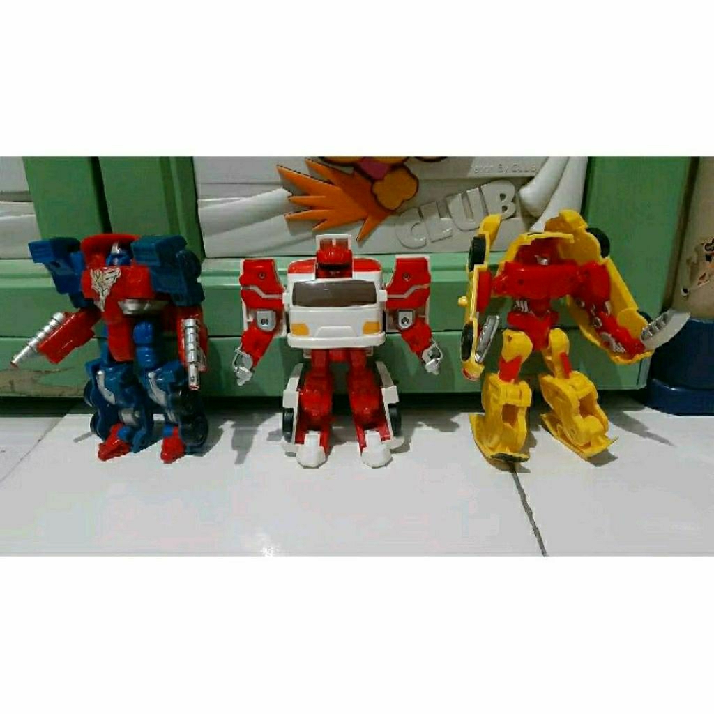 Mainan preloved kids meal cfc robot deformation transformers mobil