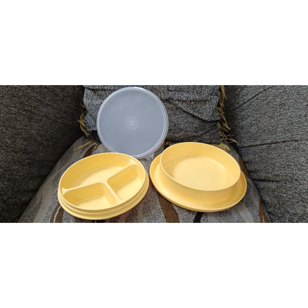 Tempat makan bayi Tupperware