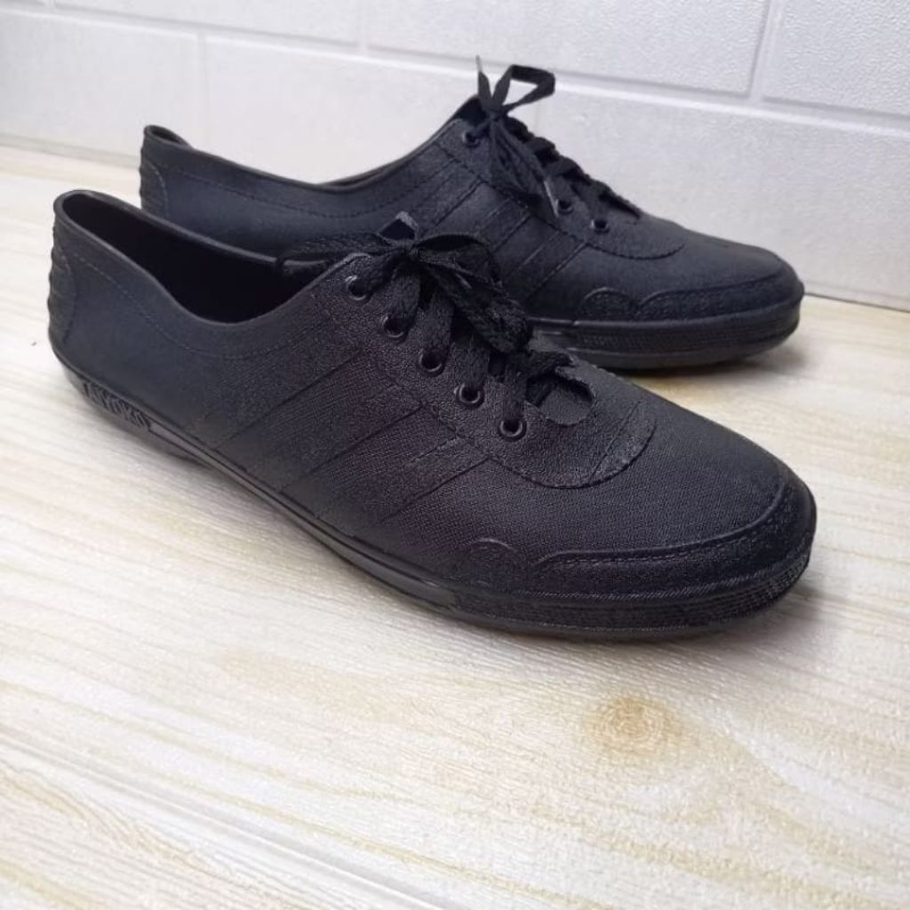 Sepatu gambir . Sepatu Karet Taiyoko Sepatu Karet Bola Tani Alas Kaki Petani Sawit Sepatu Karet merk