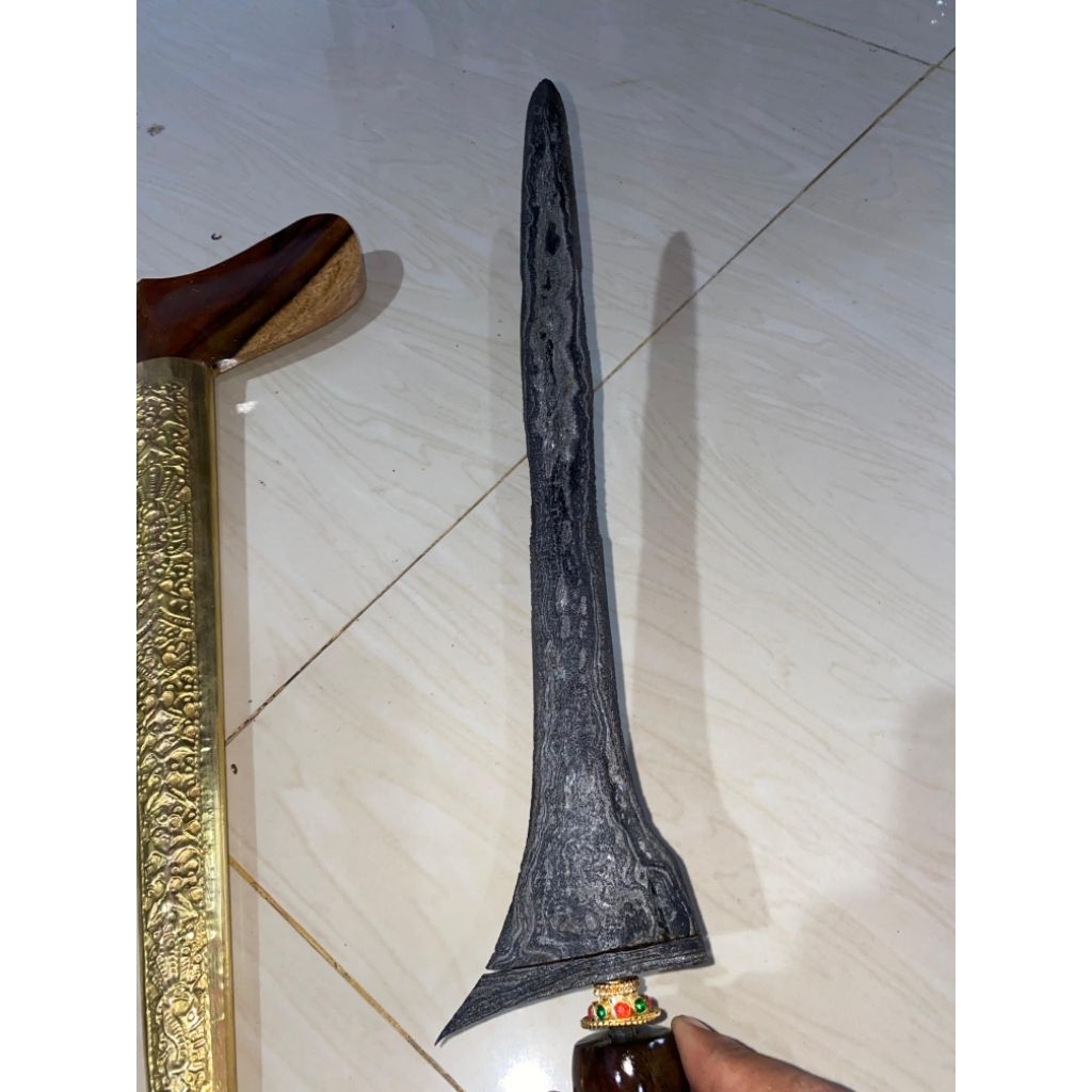 keris tilam upih sepoh estimasi majapahit pamor wengkon isen