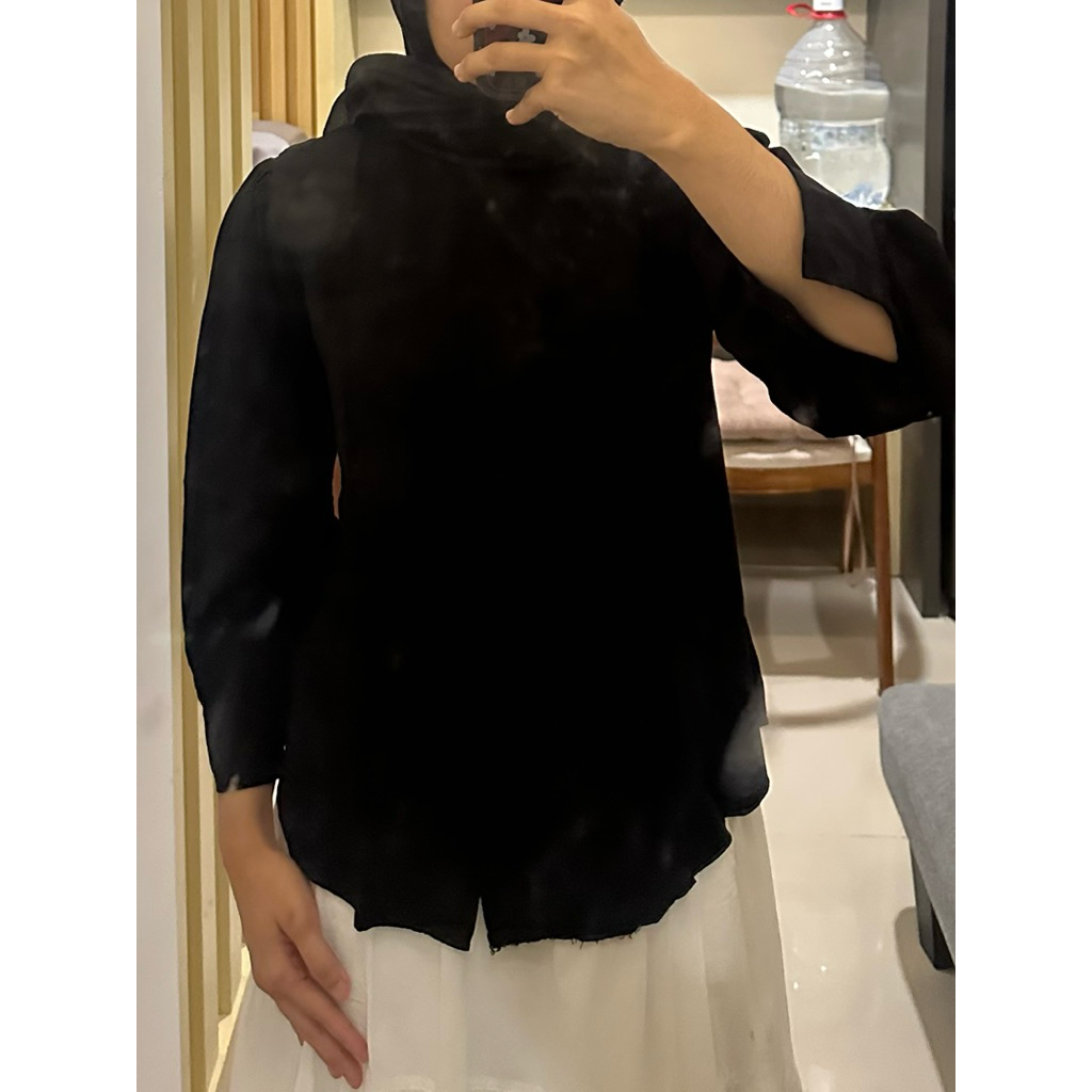 Preloved kemeja hitam