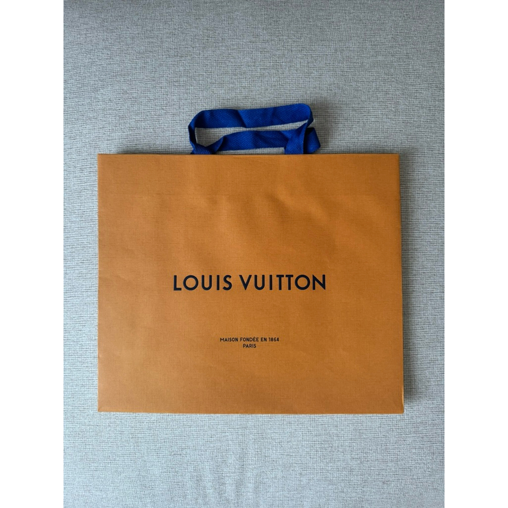 Paper bag LV authentic size 40x34x16 cm