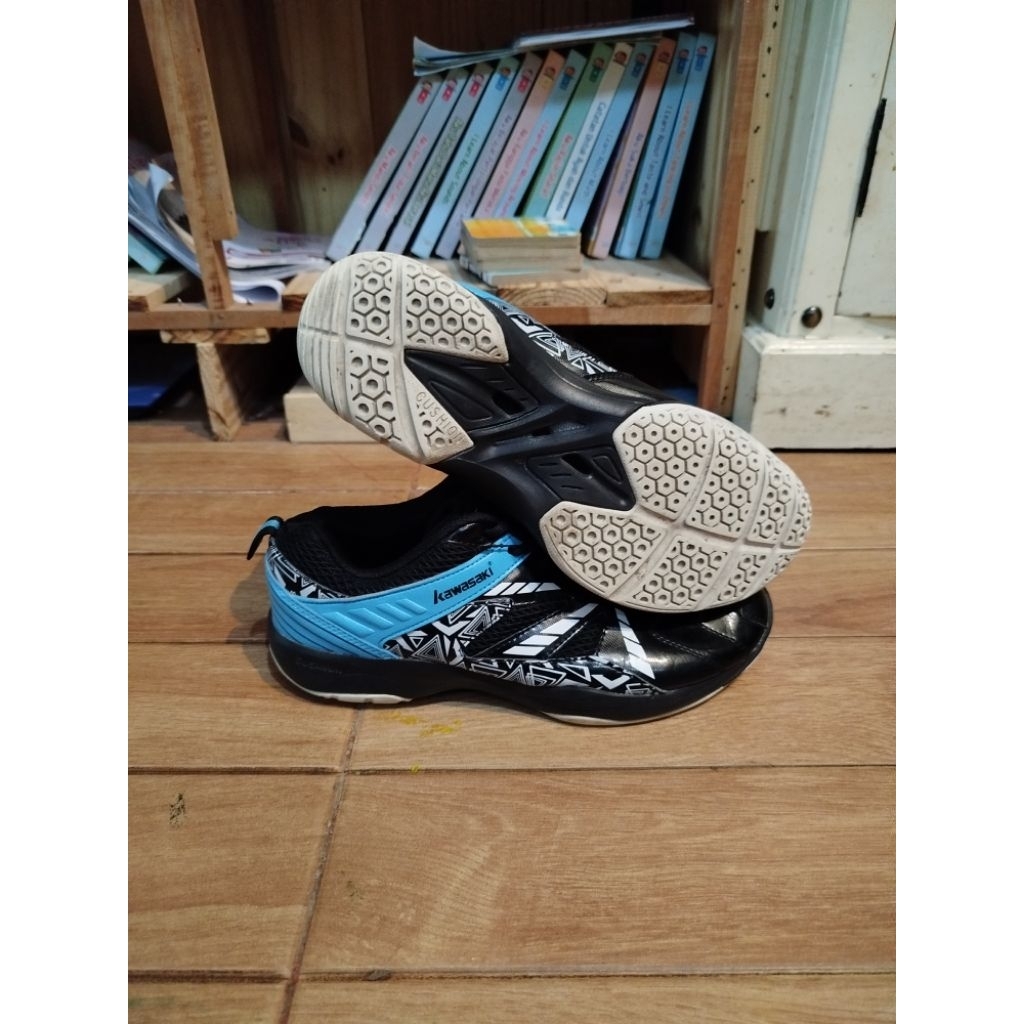 Sepatu Badminton Kawasaki K080 Original Second Size 42, 27 cm