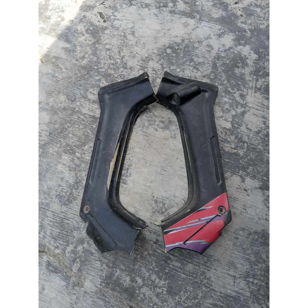 sayap dalam legsil tengah kanan kiri Yamaha force1 Fiz original second